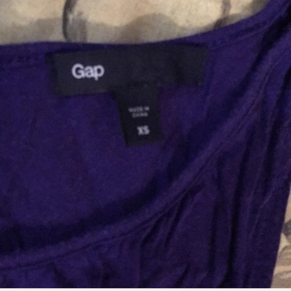 🌟5/$10🌟 Purple GAP tank *FIRM price* - Picture 4 of 8